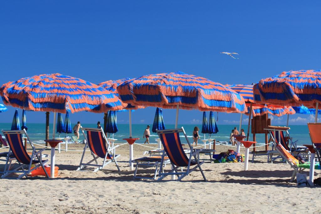Hotel Lido Vasto Buitenkant foto